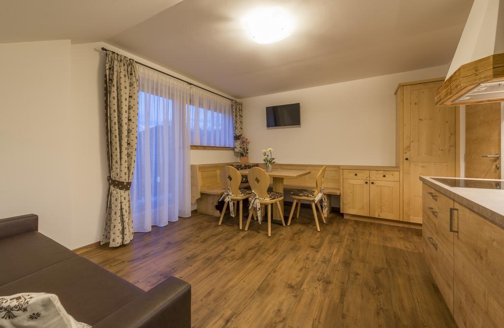 Waldheim Appartements Bressanone Oda fotoğraf